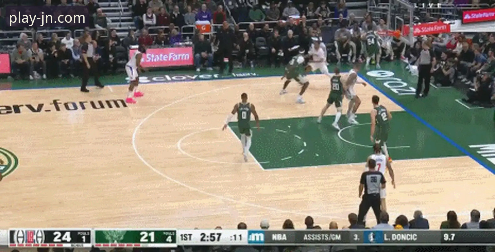 江南体育最新版本安装教程 如何通过专业体育平台深度解析一场NBA对攻大战?